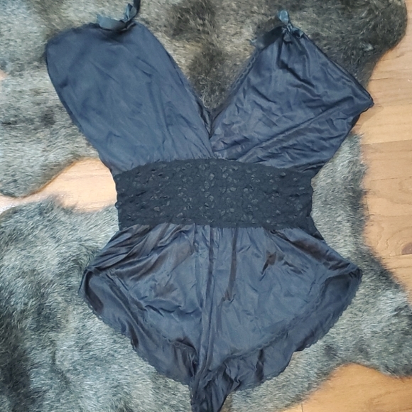 Other - Vintage Nylon Teddie EUC XL